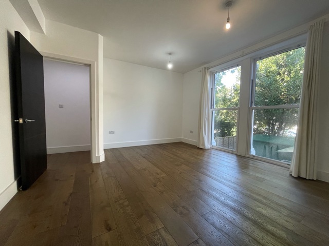 London - 2 Bed Flat, Evering Road, E5 - To Rent Now for £2,675.00 p/m