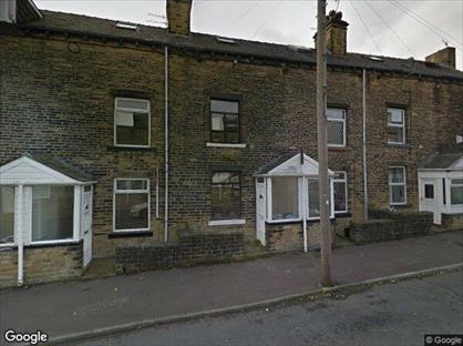 2 Bed Terraced House, Woodside Place, HX3