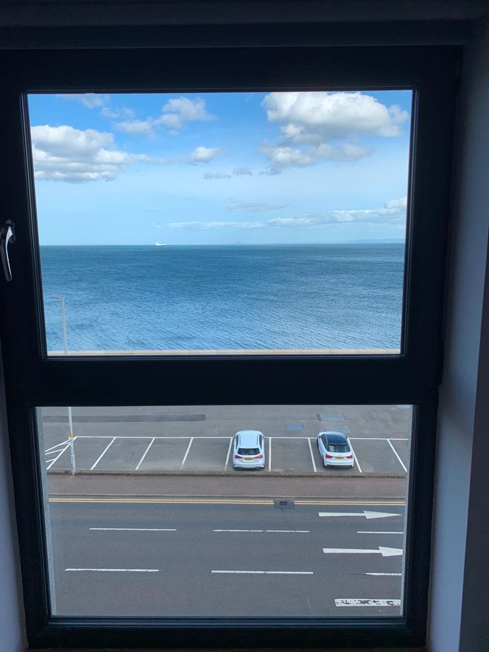 Kirkcaldy 2 Bed Flat, Cowan Street, KY1 To Rent Now for £995.00 p/m