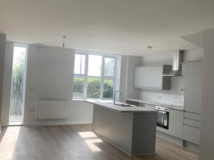 2 Bed Flat, Long Ashton, BS41