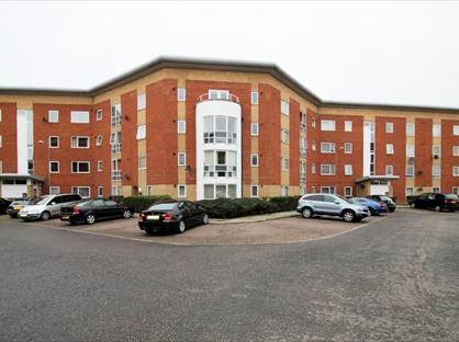 2 Bed Flat, Albatross Close, E6