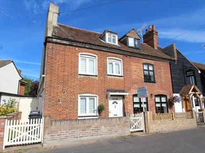 3 Bed Semi-Detached House, The Street, DA4