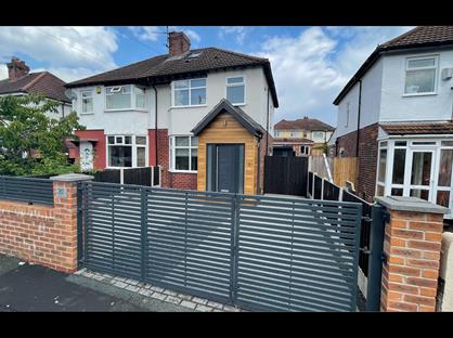 2 Bed Semi-Detached House, Foliage Road, SK5