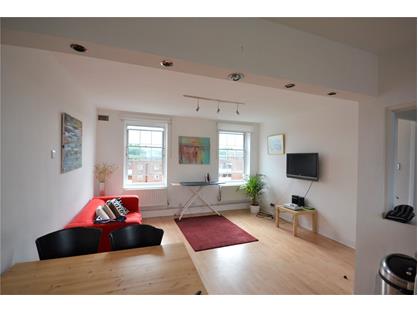 2 Bed Flat, William Bonney Estate, SW4