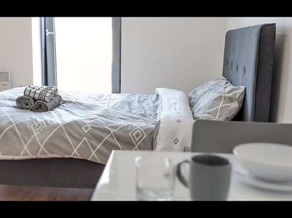 Studio Flat, Michigan Point Tower A, M50