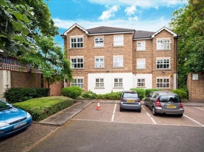 2 Bed Flat, Flodden Road, SE5