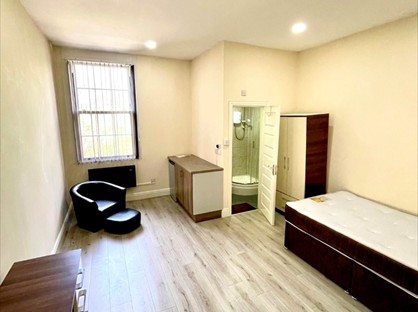 Bedsit, St. Stephens Road, B29