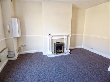 1 Bed Flat, Beacon Hill Road, HX3