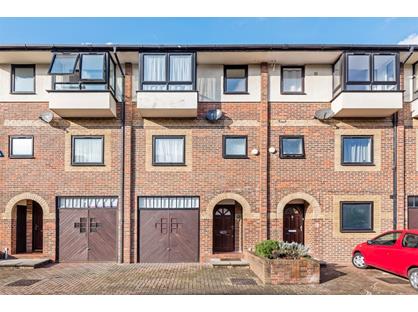 4 Bed Terraced House, London, E14