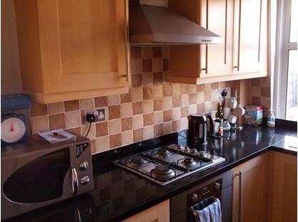 4 Bed Flat, Langley Lane, SW8