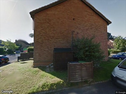 2 Bed Terraced House, Thumwood, RG24