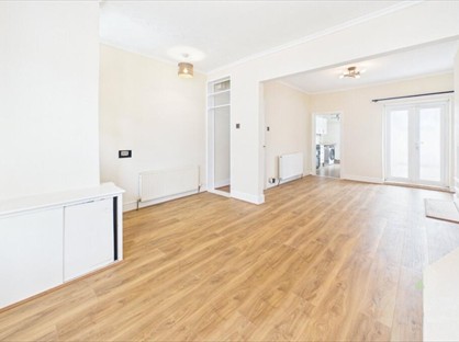 3 Bed Terraced House, Euston Road, NN4