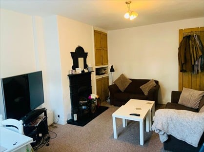 2 Bed Terraced House, Woodside Terrace, LS4