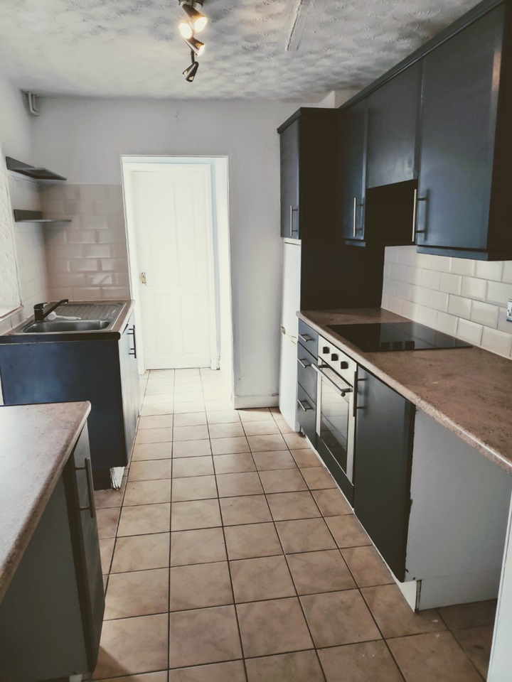Swindon 4 Bed Terraced House, Swindon, SN1 To Rent Now for £1,450.