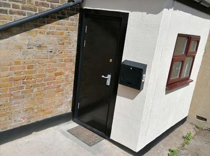 Studio Flat, London Road, SS0