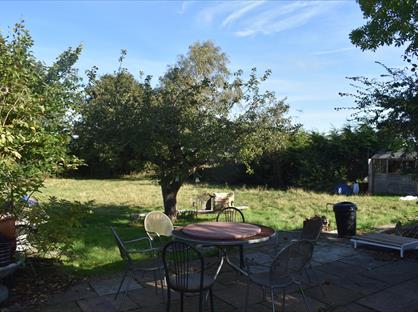 5 Bed Semi-Detached House, Croft Road, SS7