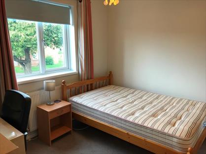 Room in a Shared House, Bouverie Walk, NN1