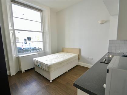 Studio Flat, Gloucester Street, SW1V