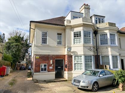 1 Bed Flat, Brantwood Road, LU1