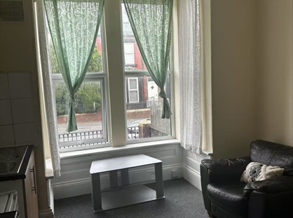 Room in a Shared House, Tempest Road, LS11