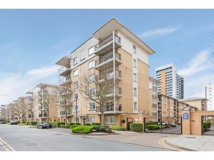 Room in a Shared Flat, Susan Constant Court, E14