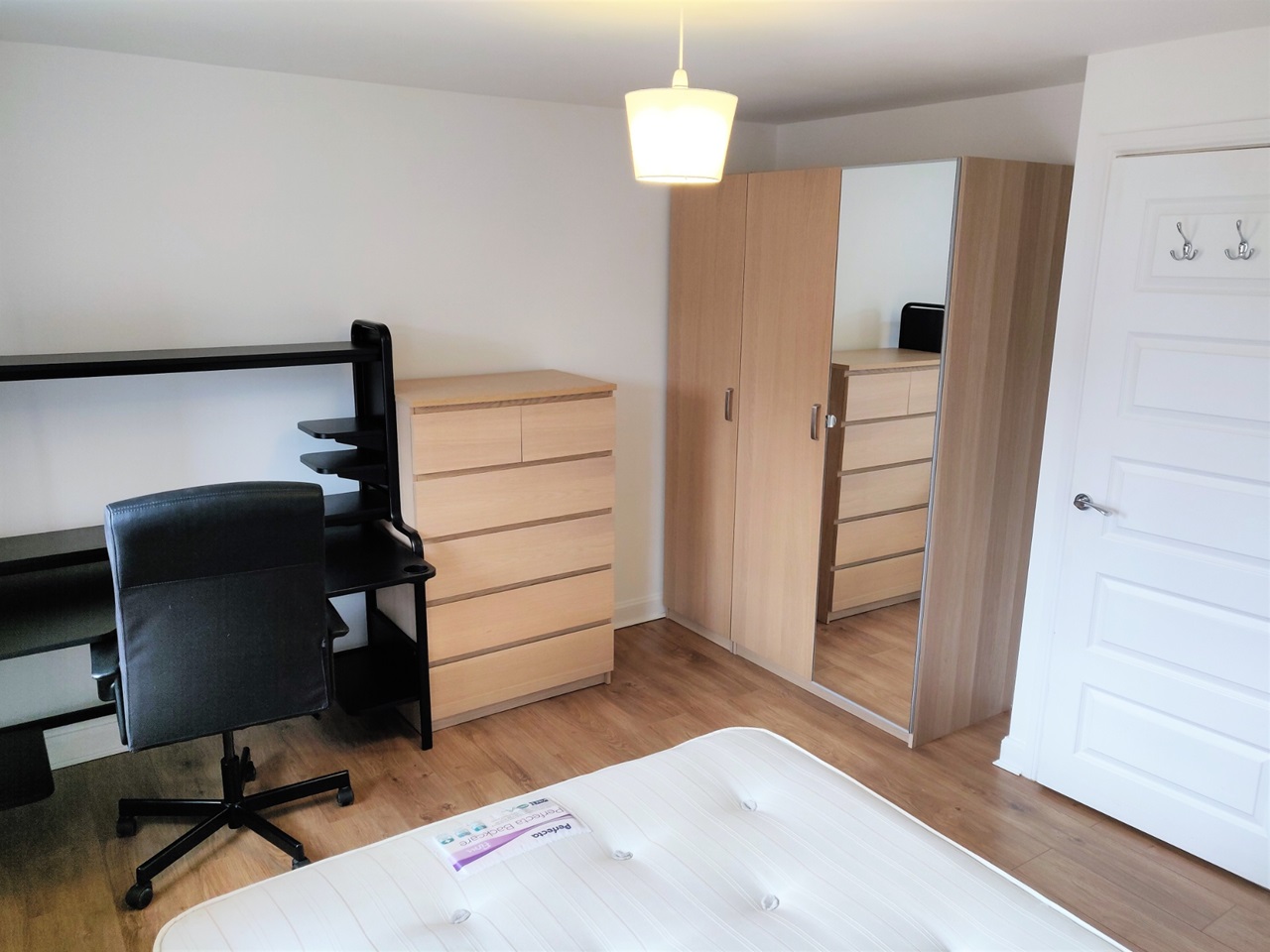 Room in a Shared House, Canal View, CV1 photo 3