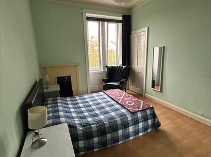 2 Bed Flat, Albion Place, EH7