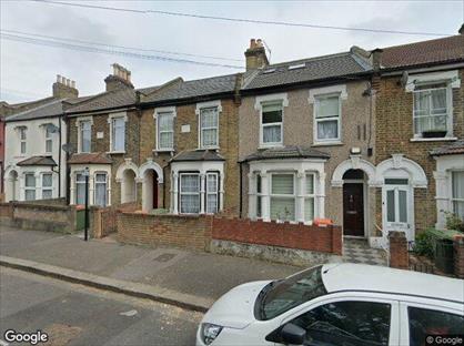 3 Bed Terraced House, Grangewood Street, E6
