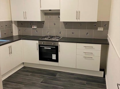 2 Bed Terraced House, Lees Road, OL4