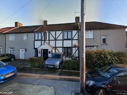 4 Bed Semi-Detached House, Stevens Road, RM8