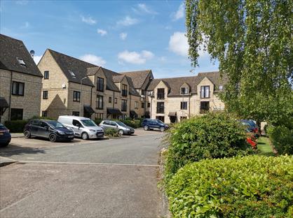 3 Bed Penthouse, Beechgate, OX28