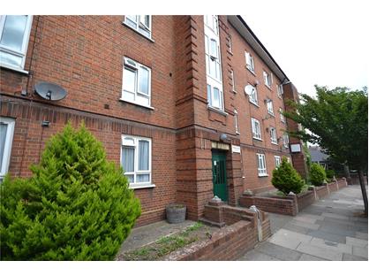 2 Bed Flat, Triangle Place, SW4