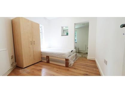 Studio Flat, College Close, N18