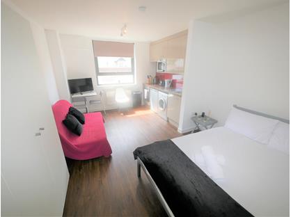 Studio Flat, Hill House, BH1