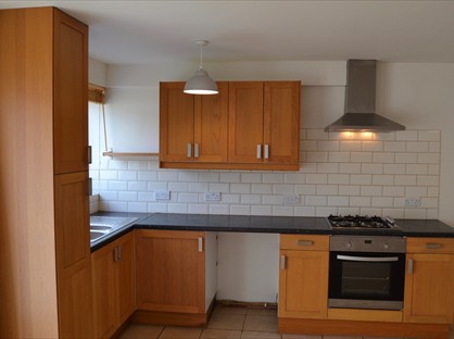 2 Bed Terraced House, Stratton Green, HP21