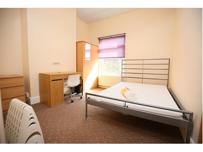 3 Bed Terraced House, Colchester Street, CV1