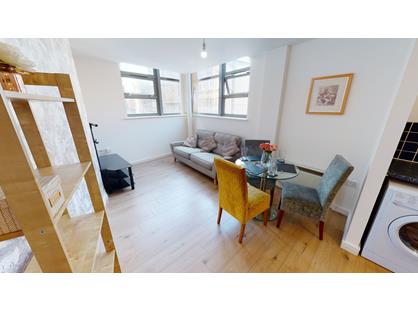 1 Bed Flat, Wood Street, L1