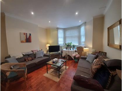 2 Bed Flat, Hammersmith Grove, W6