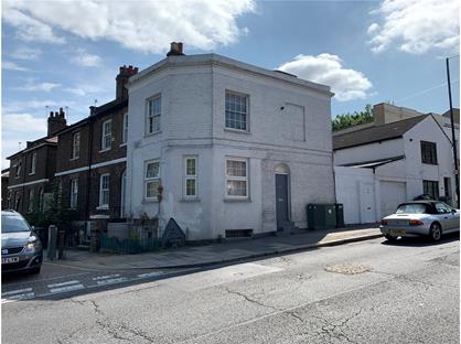 Studio Flat, Knights Hill, SE27