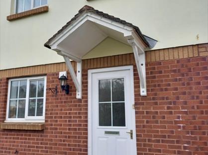 3 Bed Semi-Detached House, Leeward Lane, TQ2