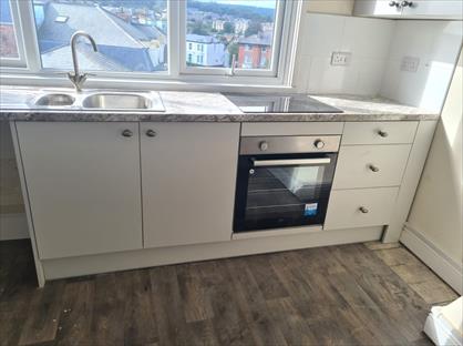 1 Bed Flat, Crown Crescent, YO11