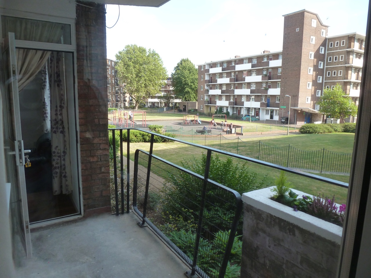 Additional image 4 of 3 Bed Flat, Patmore, SW8, N1 7GU