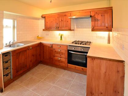 2 Bed Terraced House, Gay Lane, LS21