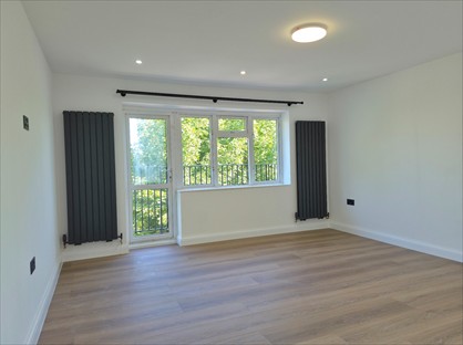 2 Bed Flat, High Street, TW13