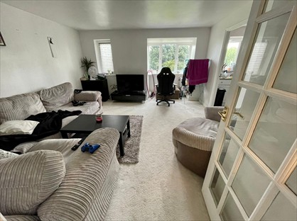 2 Bed Flat, Rookes Crescent, CM1