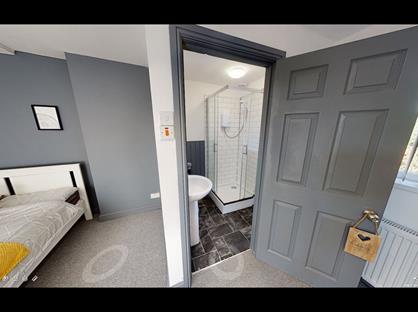 Room in a Shared House, Hayfield Road, M6