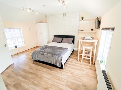 Studio Flat, London, N19