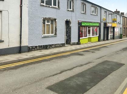 3 Bed Terraced House, Victoria Street, CF48