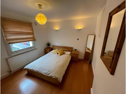 3 Bed Flat, South Lambeth Road, SW8