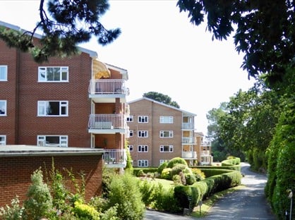 3 Bed Flat, Fairview Park, BH14